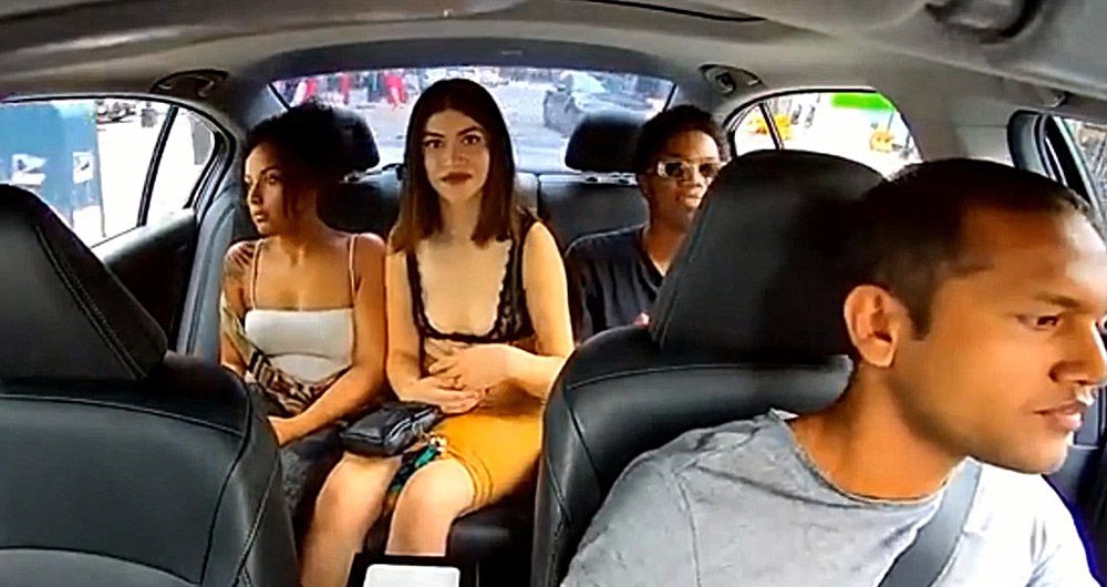 Таксист вывез подруг на природу для секса